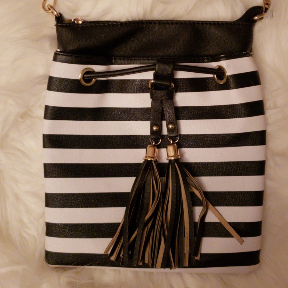 Purse - Picture 2 of 2